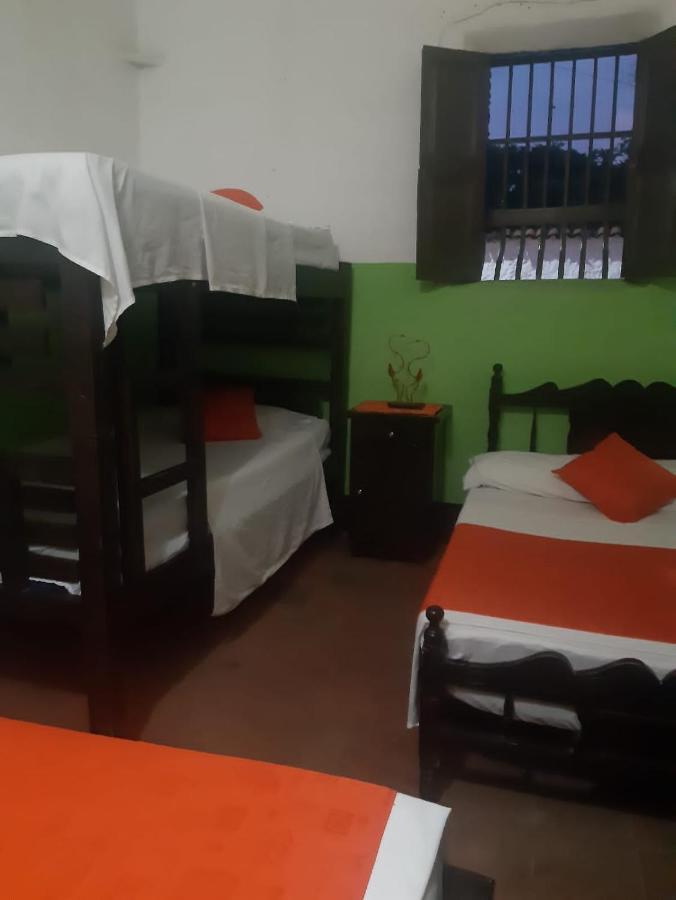 וילה-וייחה Hostal Villa Cecilia מראה חיצוני תמונה