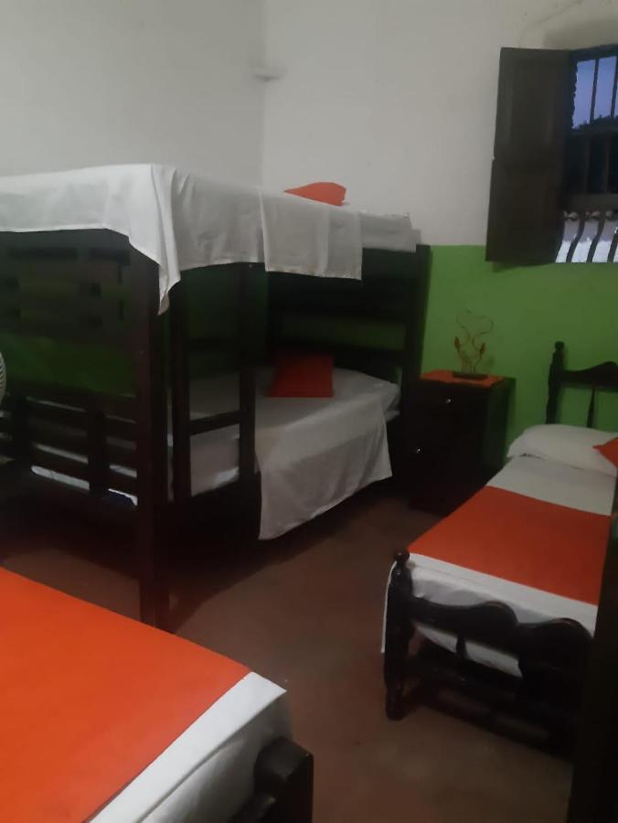 וילה-וייחה Hostal Villa Cecilia מראה חיצוני תמונה