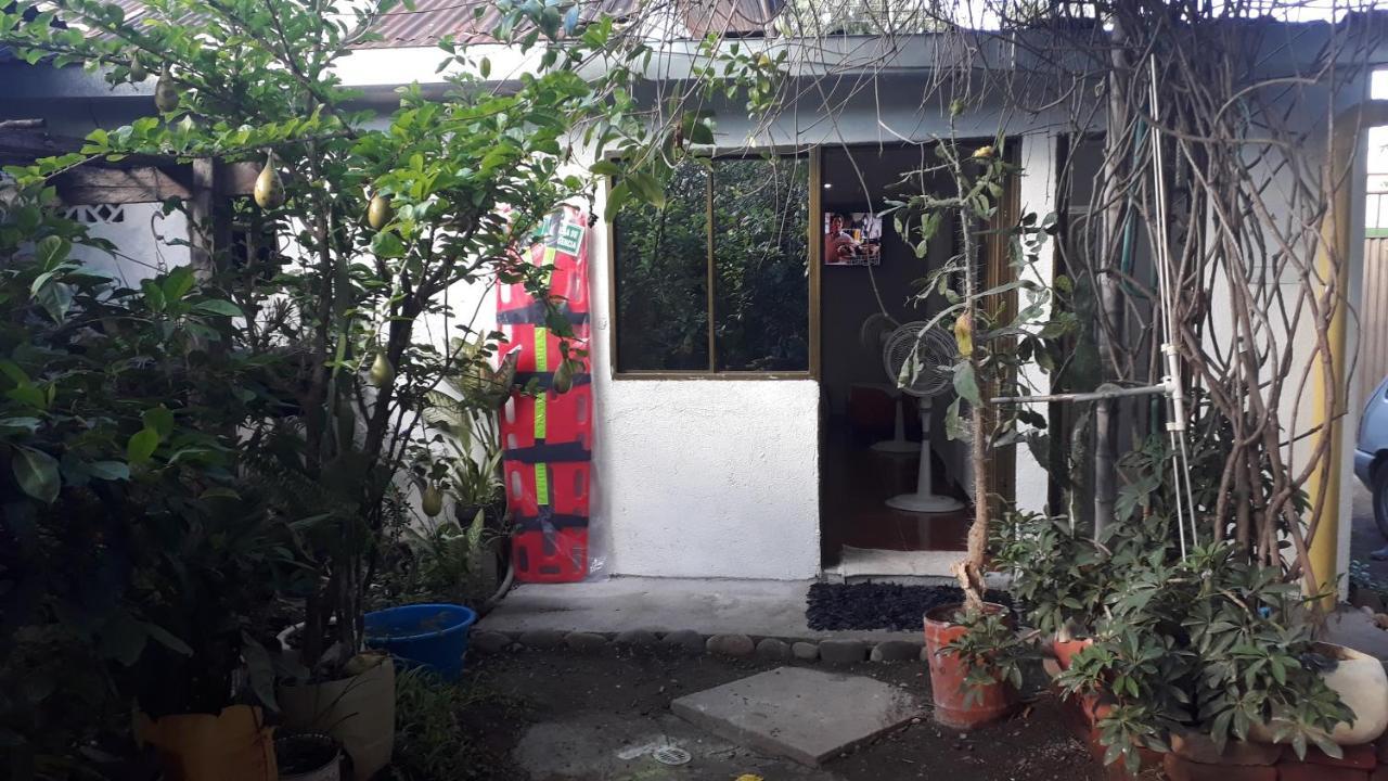 וילה-וייחה Hostal Villa Cecilia מראה חיצוני תמונה
