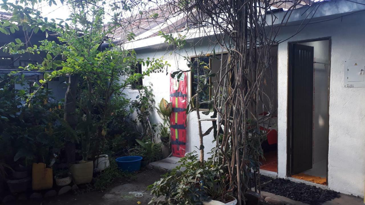 וילה-וייחה Hostal Villa Cecilia מראה חיצוני תמונה
