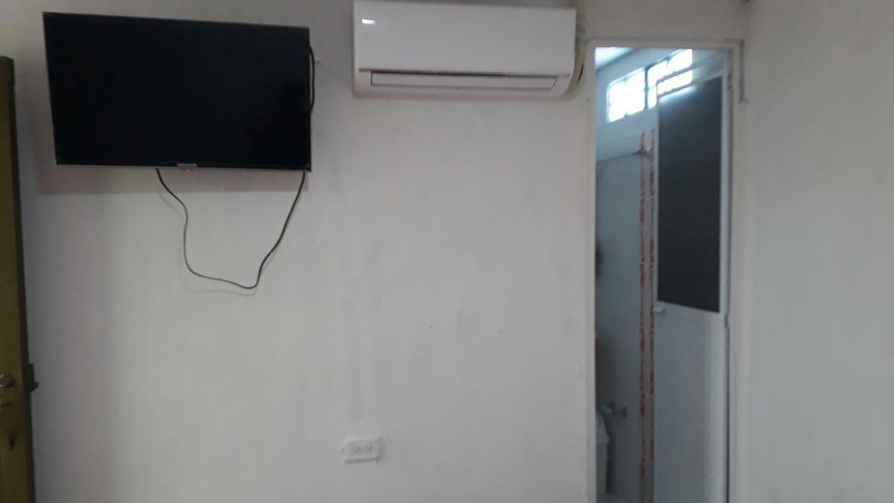 וילה-וייחה Hostal Villa Cecilia מראה חיצוני תמונה